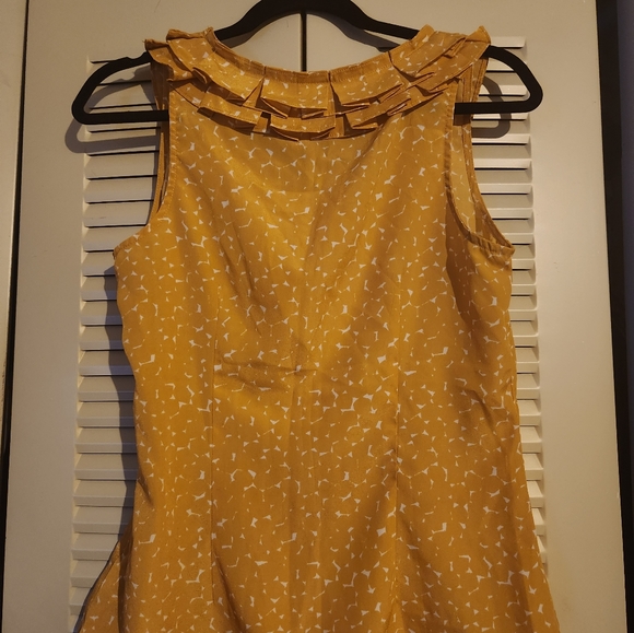 Merona Ruffled Top - Picture 4 of 4